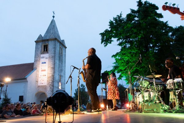 Open air jarné jazzáky: Dvojhviezdenie Sama Hošeka a Nate Smitha