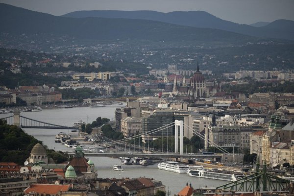 Biely dom navrhuje ako miesto summitu Trump-Zelenskyj-Putin Budapešť