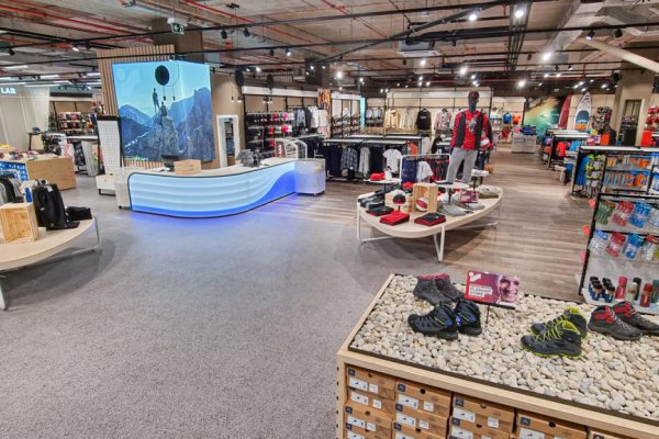 Dobehnite si so Sajfom po 200 eur do novej predajne INTERSPORT