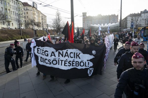 Orbán chce podľa vzoru Trumpa označiť Antifu za teroristickú skupinu
