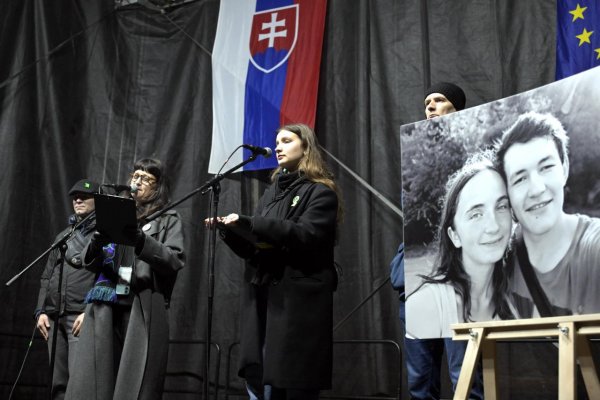 8 rokov bez Jána a Martiny: ako vyzerali zhromaždenia v Bratislave, Humennom a v Banskej Bystrici