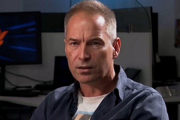 Rusi zasahujúci do volieb v Maďarsku presadzujú to, čo už inde pohorelo, tvrdí politológ Krekó