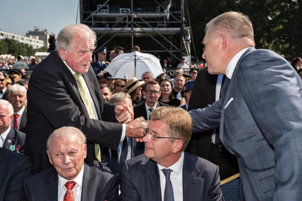 Štefan Hríb: Skončí Slovensko mimo EÚ a NATO?
