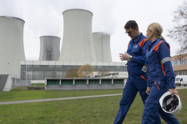 Fico so Sakovou podpíšu s USA dohodu o spolupráci v oblasti civilnej jadrovej energie