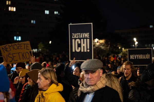 Opozícia vyzvala verejnosť, aby sa opäť zúčastnila na protestoch