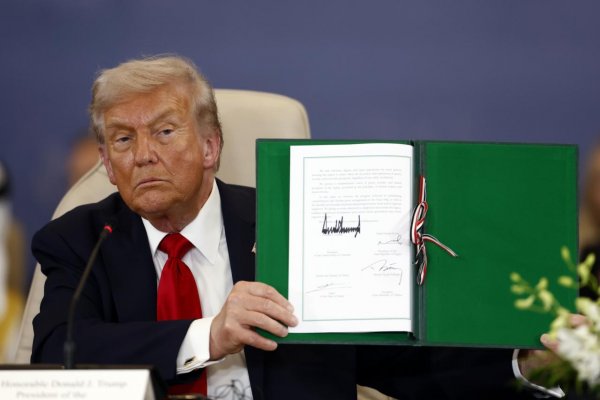 Trump spoločne s predstaviteľmi Egypta, Turecka a Kataru podpísali dohodu o prímerí v Pásme Gazy