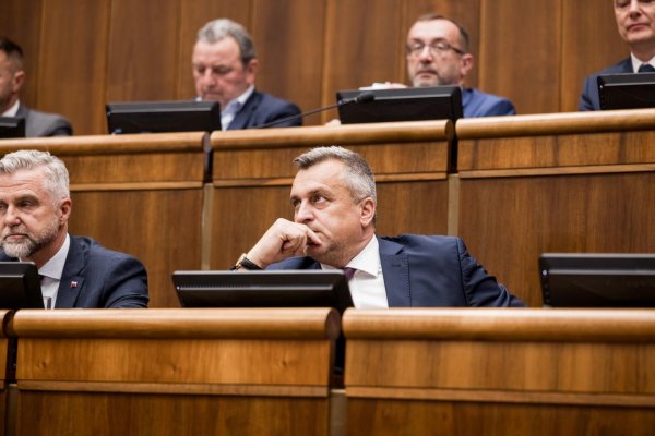 Danko už vyše týždňa nešéfuje poslaneckému klubu národniarov