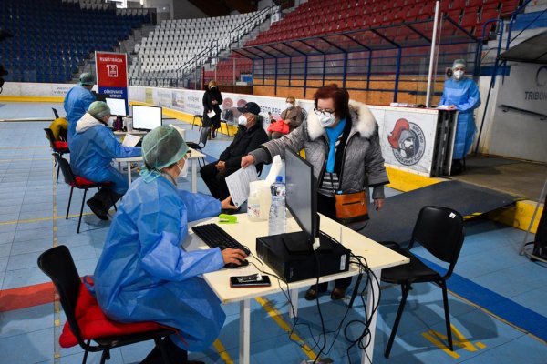 Dajte centrálnemu plánovačovi kladivo a všetko bude považovať za klinec. Prečo treba menej štátu a viac samospráv