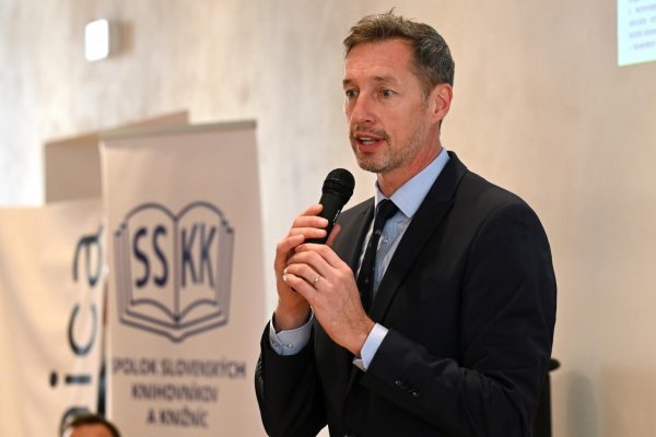 Ak chce byť opozícia silnejšia, nemala by vylučovať Hnutie Slovensko, uviedol Majerský