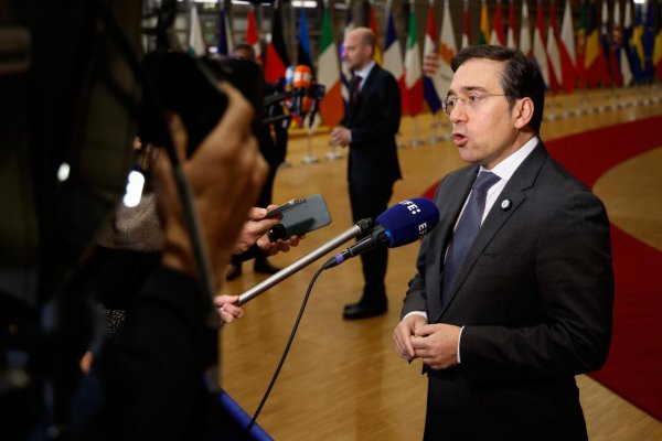 Španielsky minister zahraničných vecí José Manuel Albares: Pre postoj USA k NATO musí Európa hľadať alternatívne riešenia