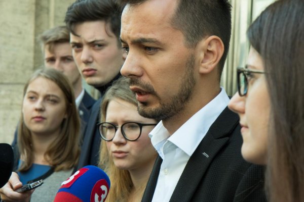 Za slušné Slovensko podporí v komunálnych voľbách Matúša Valla, niektorí politici to kritizujú