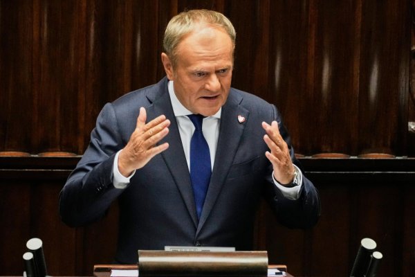 Poľsko zvažuje zavedenie dočasných hraničných kontrol s Nemeckom a ďalšími, uviedol Tusk