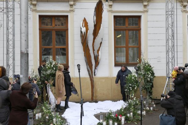 Vyhlásenie signatárov Charty 77 k ohrozeniu demokracie na Slovensku