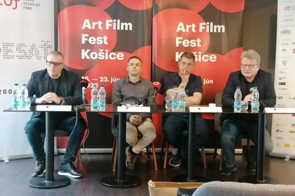 Milanovi Lasicovi vzdá hold Art Film Fest. Prinesie aj 439-minútovú snímku Bélu Tarra a Pelíšky