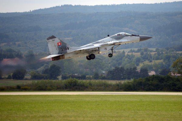 Slovenské stíhačky museli odprevadiť talianske lietadlo