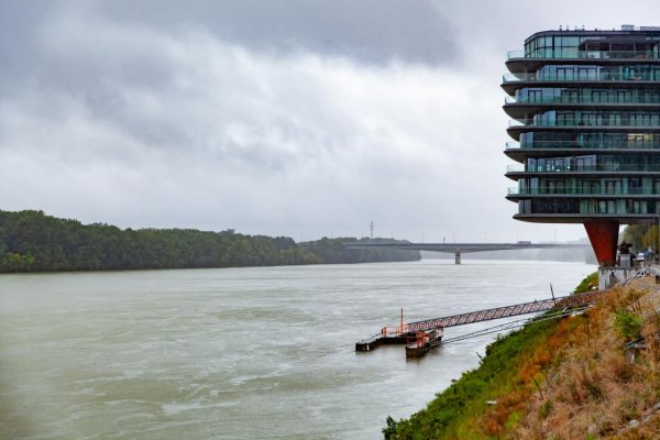 Pre bratislavský úsek Dunaja vyhlásia tretí stupeň povodňovej aktivity