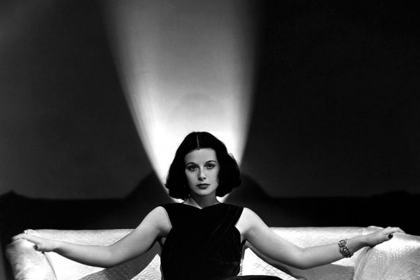 Lady Bluetooth: Najkrajšia herečka na svete, ktorá dokázala uspieť aj vo vede 