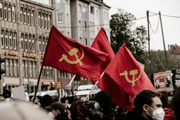 Česká Poslanecká snemovňa schválila návrh na zákaz propagácie komunizmu