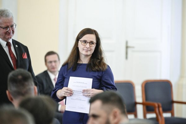 Mesterová sa obráti na Ústavný súd, hovorí o obmedzovaní slobody slova v pléne