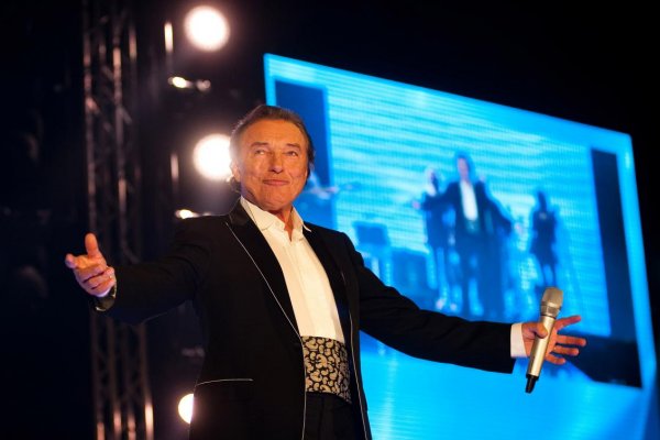 Karel Gott bude mať pohreb so štátnymi poctami, vyhlásil Babiš