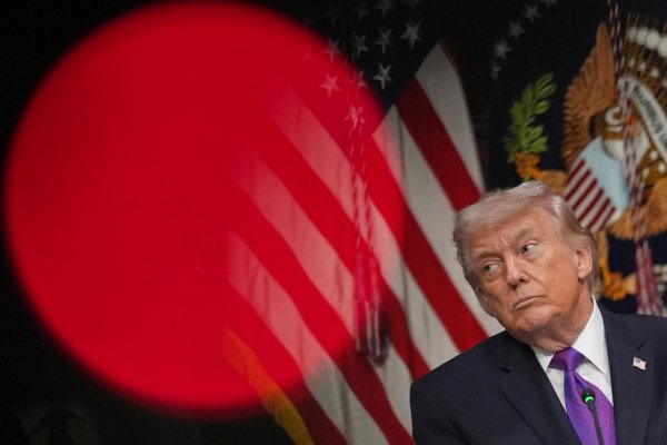 Kubánska vláda čoskoro padne, povedal Trump pre CNN