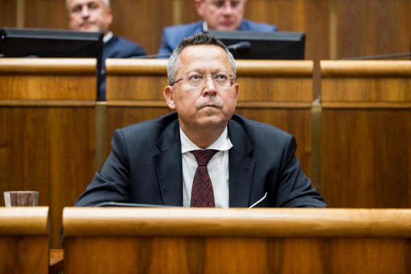 Budúcoročný rozpočet ukazuje plánované výdavky za 67,9 miliardy eur s deficitom 4.1% HDP