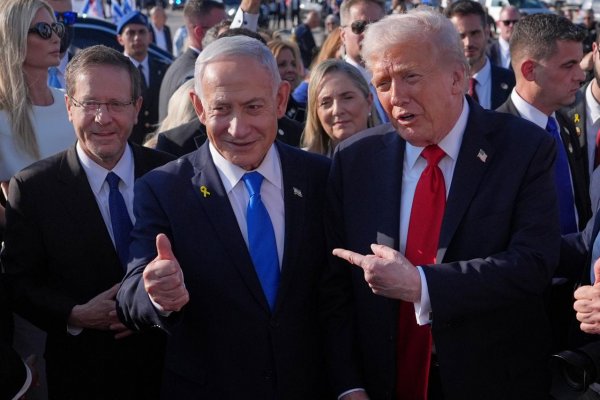Trump vyzval izraelského prezidenta, aby udelil milosť Netanjahuovi