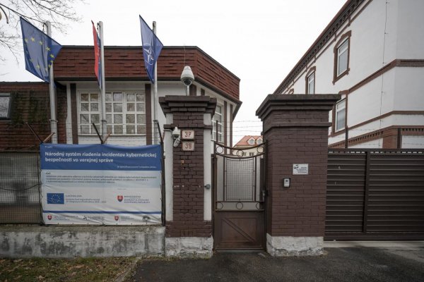 Exfunkcionár SIS Peter Gašparovič a expolicajt Ladislav Vičan sú vinní zo zločinu prijímania úplatku v štádiu prípravy