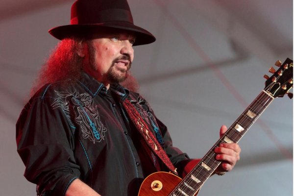 Zomrel posledný pôvodný člen Lynyrd Skynyrd, gitarista Gary Rossington