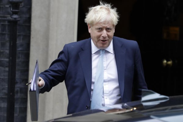 Britský premiér Johnson požiada o odklad brexitu