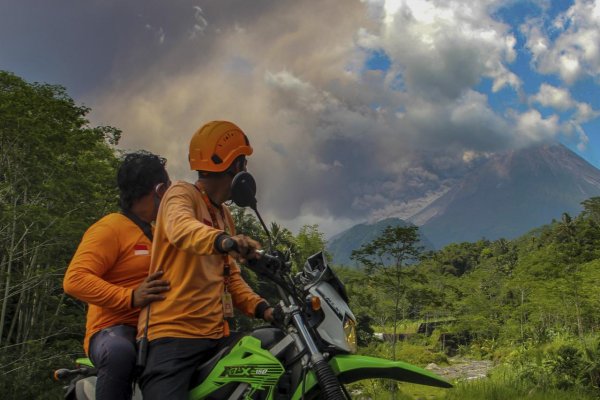 Vybuchla sopka Merapi, jedna z najaktívnejších indonézskych sopiek