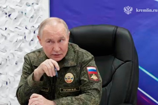 Putin hrozí, že dobyje ďalšie mestá, ak Kyjev odmietne mierový návrh USA