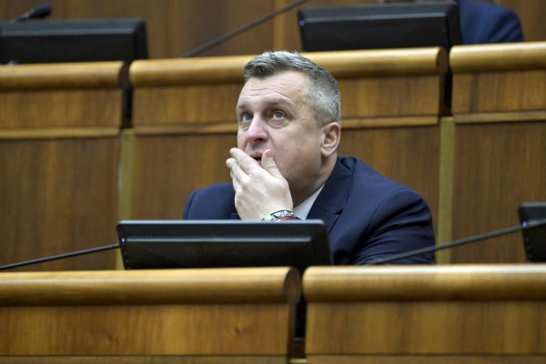 Danko: Pozvánku od Zelenského na Ukrajinu by mal premiér akceptovať