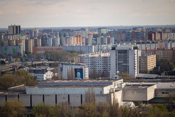 Nehnuteľnosti po deviatich rokoch rastu cien prvýkrát medziročne zlacneli